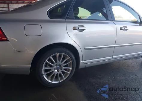2010 Volvo S40 2.4I from USA, damaged, VIN YV1390MS8A2494073